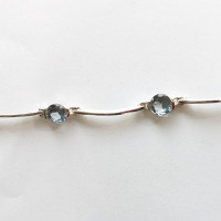 Сребърна гривна със син топаз