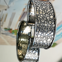 сребърна гривна - твърда