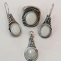 сребърен комплект с млечен кварц