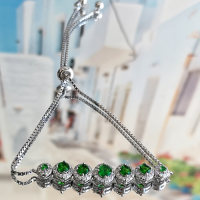 сребърна гривна с цирконий