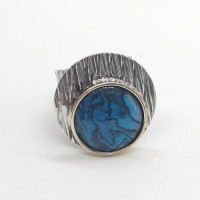 пръстен с австралийски седеф- 8,73 гр.