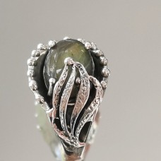сребърен пръстен с лабрадорит