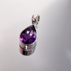 сребърна висулка с аметист