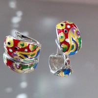 обеци с цветен емайл