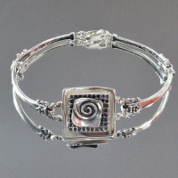 сребърна гривна