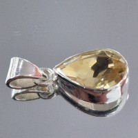 сребърна висулка с  цитрин