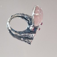 сребърен пръстен с  розов кварц