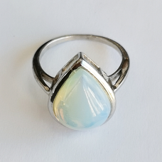 сребърен пръстен с лунен камък