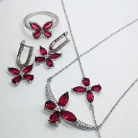 сребърен комплект с рубин и циркони