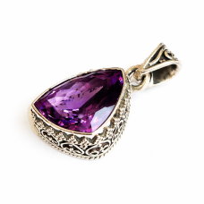 Висулка с аметист