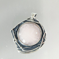 Сребърна висулка с розов кварц