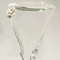 сребърна детска гривна с плочка и кити