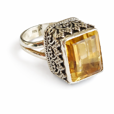 Пръстен със цитрин